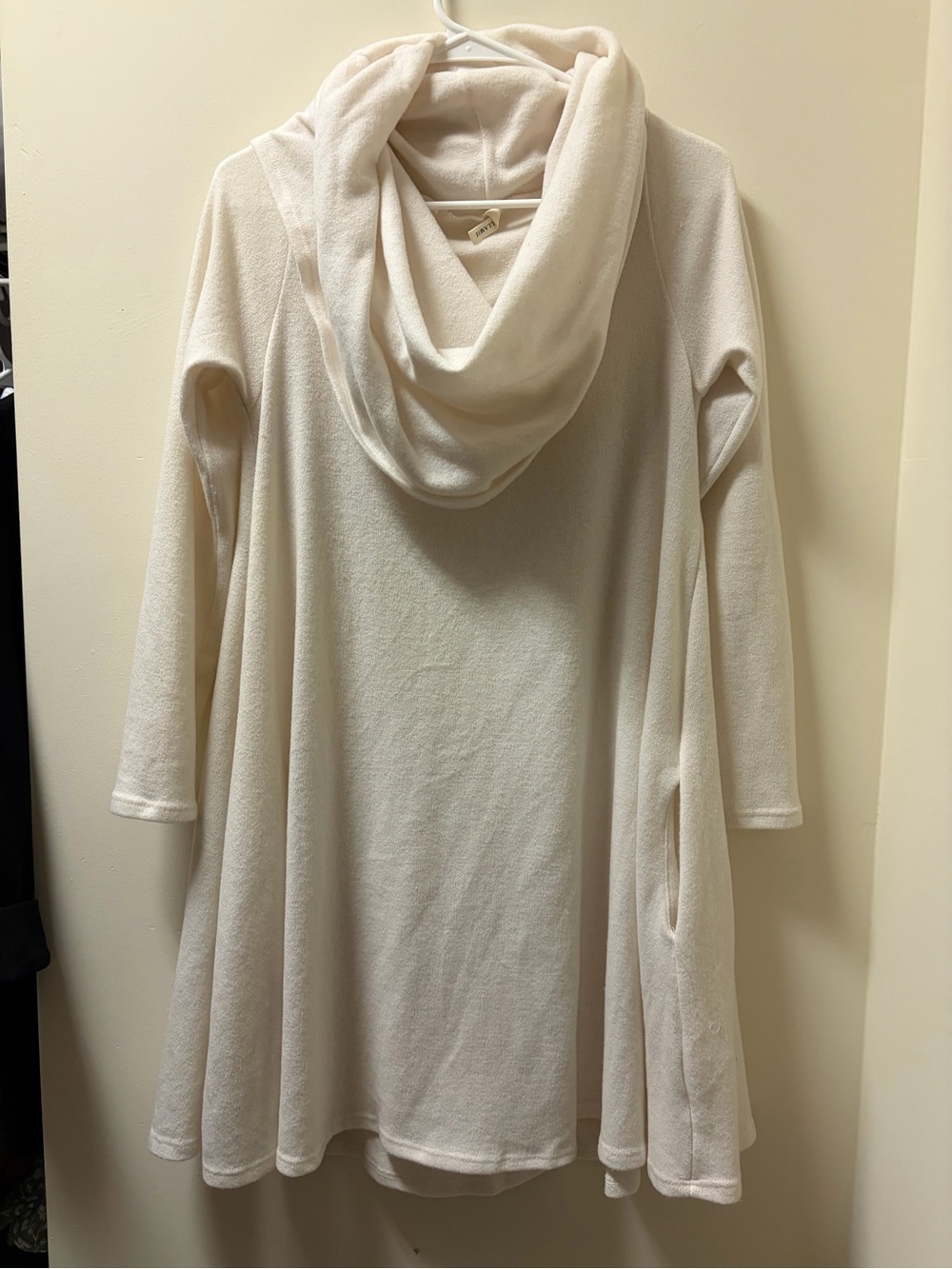 Cozy Bellamie Cream Cowl Neck Hooded Sweater Dress with Pockets Size Large